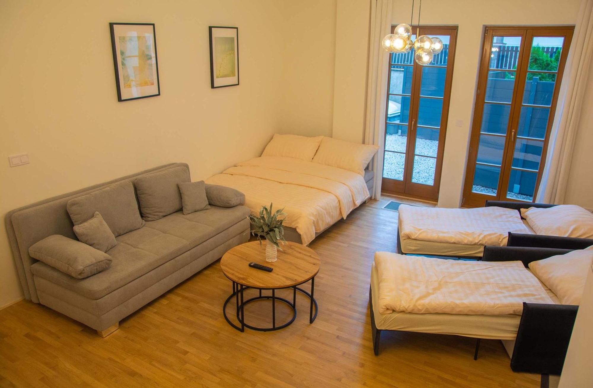 New City Centre Garden Apartment - Central Location Prague Exterior photo
